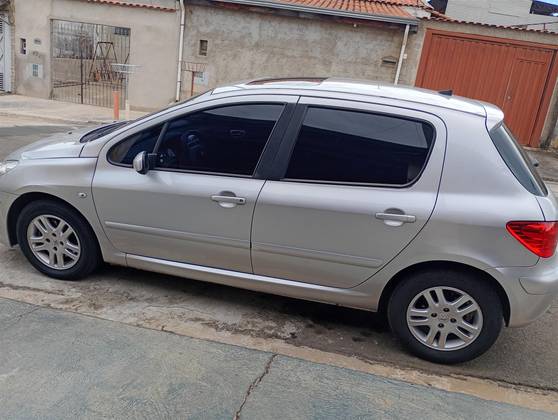 PEUGEOT 307 2.0 GRIFFE 16V GASOLINA 4P AUTOMÁTICO